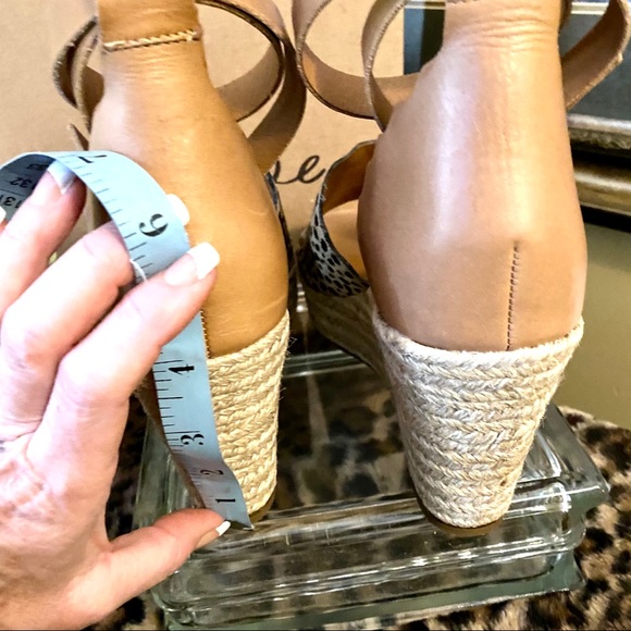 Matisse tan leather & calf hair leopard wedge sandals  Size:9 - Picture 8 of 8